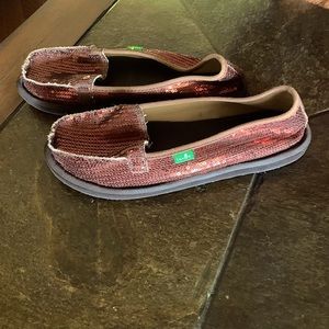 Sanuk loafer